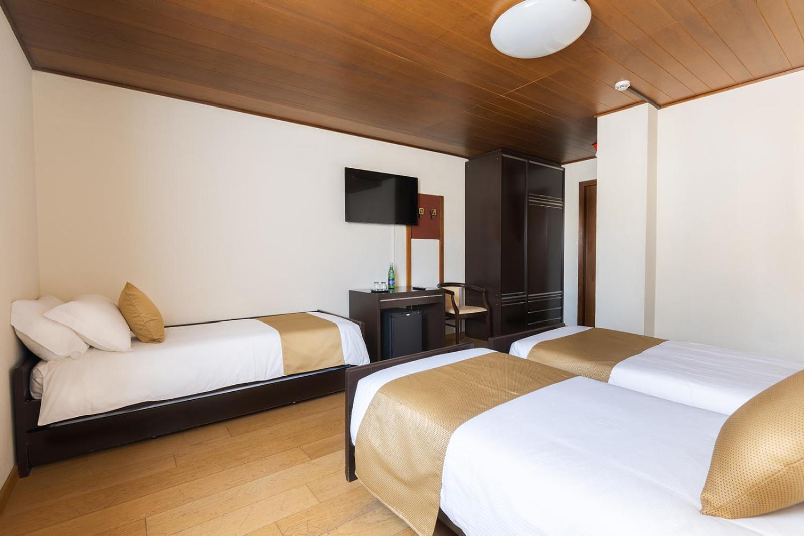 Hotel Mirella Понте-ди-Леньо Экстерьер фото